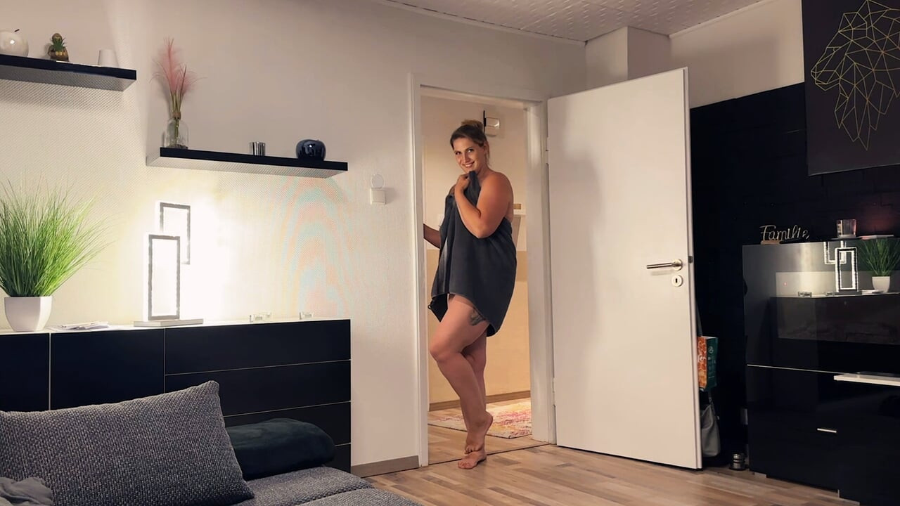 Sikiş! Amımın içine çok derinden geldi, aptal! Şimdi hamile miyim? Adının ne olduğunu bile bilmiyorum!