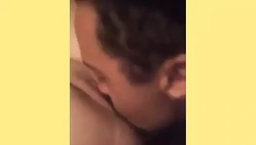 davetkar görünüyor mu