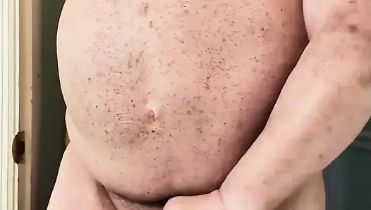 Üvey baba ayı yarağını okşuyor