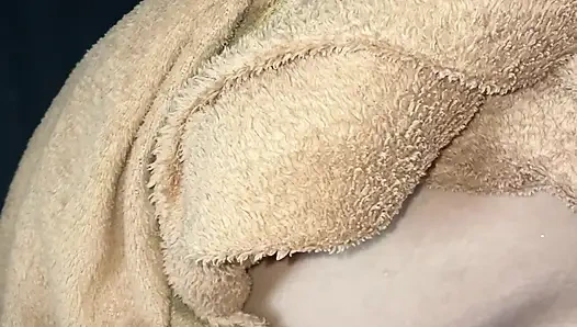 Fucking my mother in the morning until I cumshot her pussy