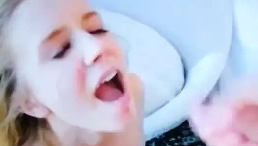 Sunday morning wank !
