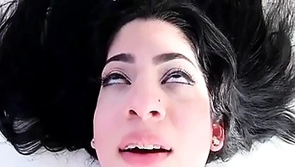 Sevimli düzgün vücutlu güzellik onu porno ilk kez yapar