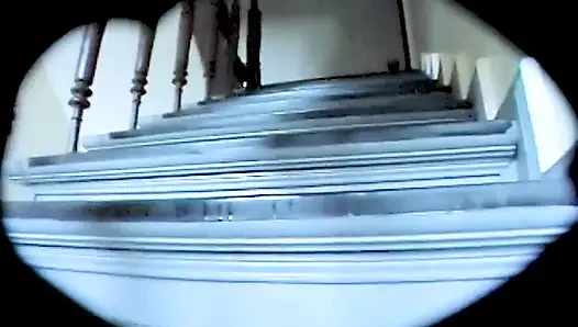 Olgun sürtükler kendilerini parmaklarıyla okşuyor ve üflemeye çalışıyor