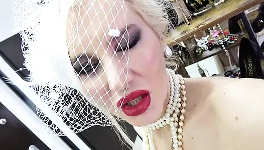 Bir oyun, eğer beni boşaltabilirsen o zaman milyon dolarlık bileti alacaksın