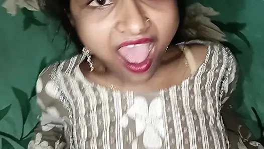 Üvey kız kardeşimin odasına gece geç saatlerde ziyaret tam gece tutkulu seks