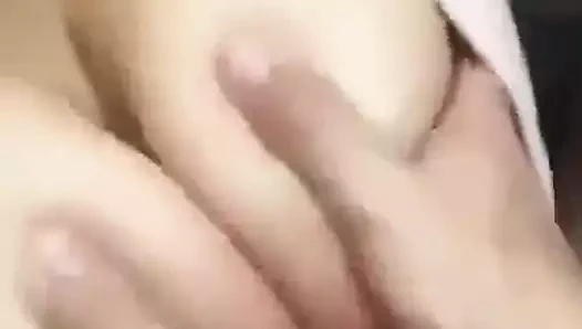 Evli kadının göğüsleri