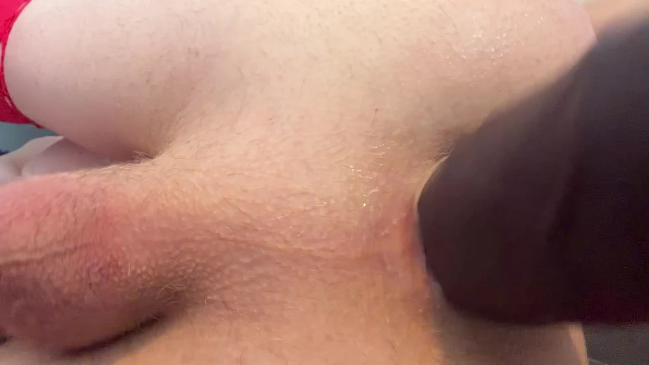 BBC dildo ile göt genişleten sissy