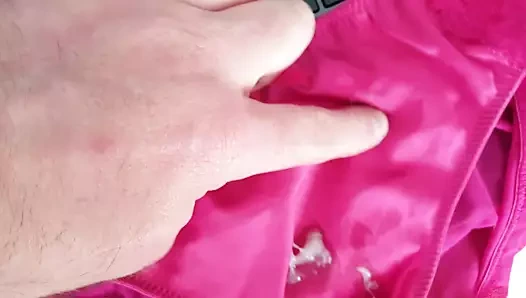 Cumming üzerinde (değil) kardeşler saten külot