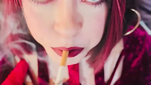 Kadife ve sigara! Tina Snua chain sigara içiyor 2 mantar 100 sigara - sürüklenen omi ome snap sigara içeni içine alıyor