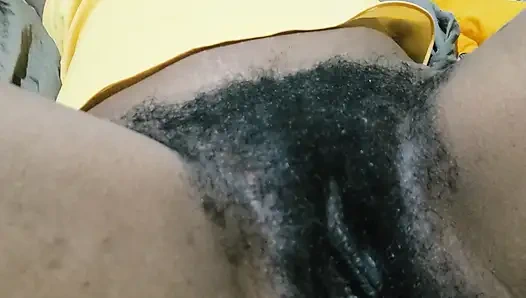 Пухлая рыжая крошка и волосатая киска крупным планом обнимают интенсивное желание с огненной энергией