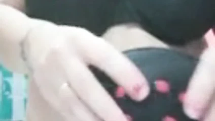 castigo con sujetador de chichetas