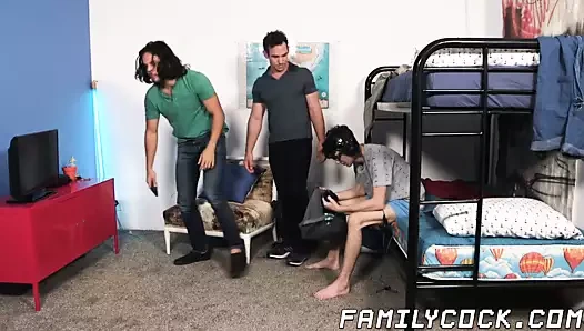 Asosyal eşcinsel genç var üreme üçlü ile stepfamily