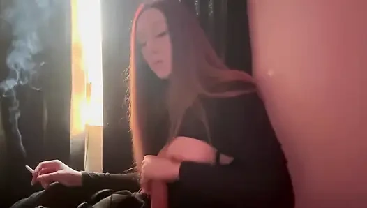 Sigara içen büyük göğüsler dildo oyunu