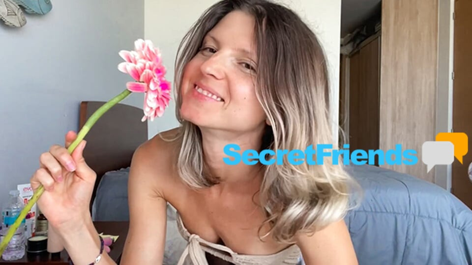 Gina Gerson'ın temel içgüdüsü külotlu çorapını yırtmak ve mastürbasyon yapmak