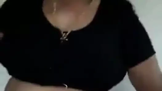 Tombul sıcak olgun mallu adım anne ile sevgili