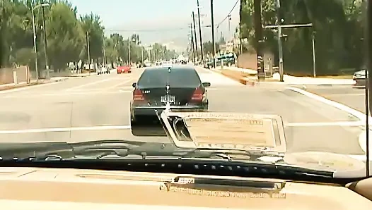 Nikki benz büyük düşkün ateşli bir piliç