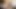 İnleyen dildo ibne sikiş makinesinin hızını yavaşça artırıyor
