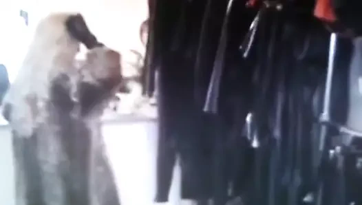 Onu istiyor (ses yok)