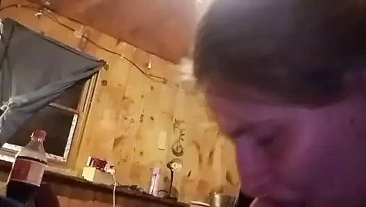 Ben dışarıdayken karım en iyi arkadaşımı sikiyor