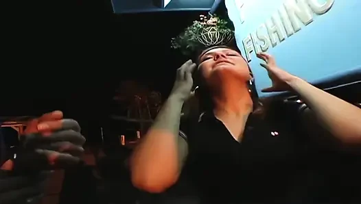 En derin amcık sikişi aşırı zevk ve içine patlayıcı bir boşalma sağlar