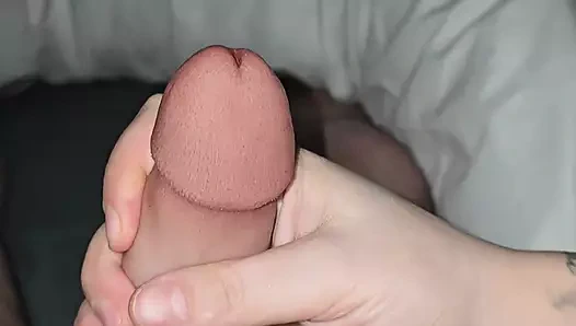 Bugün Roxy'nin nesi var, bu yüzden üvey oğlunun yarağını utanmadan ereksiyon halinde sikiyor