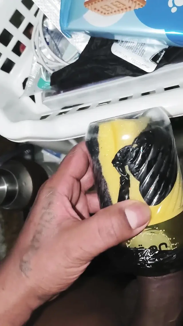 Hintli esmer oğlan özel an oyuncak seksim