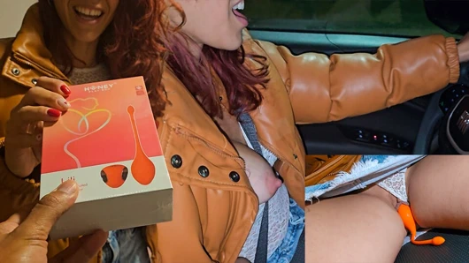 Ben arabayı sürerken ve açık havada yürürken bana mastürbasyon yapıyor