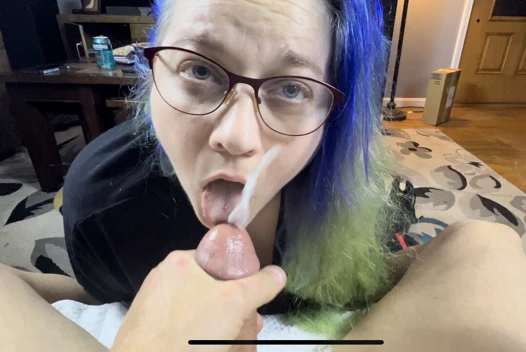 aldatan koca için yan sürtük oral seks! karısı eve dönüş yolunda!