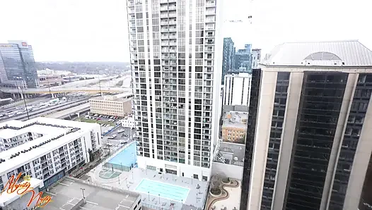 Zenci balkonda büyük zenci emiyor