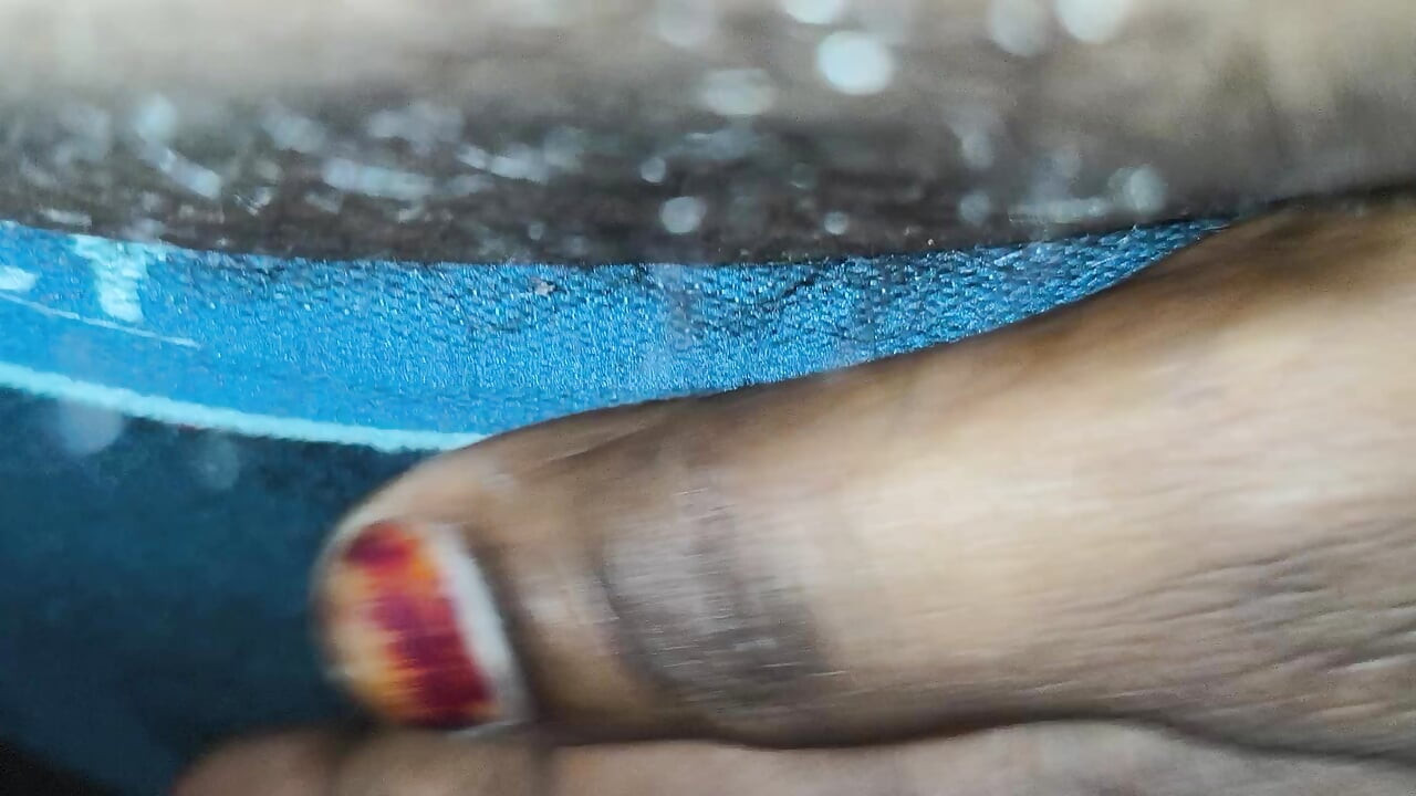 Wife ko liya Aisa ki red Pani a Gaya