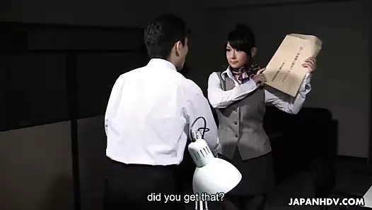 Sapıkça Japon sekreter yapar ona patron yalamak ve onu sikmek