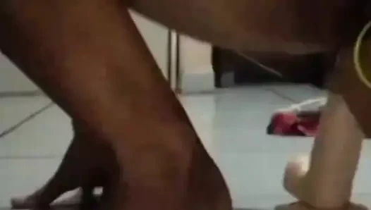 Tek başıma mastürbasyon yaptım ve vahşice mastürbasyon edebilmeleri için tüm videoyu kaydettim