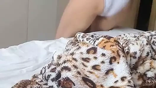 Minha esposa trocando de roupa