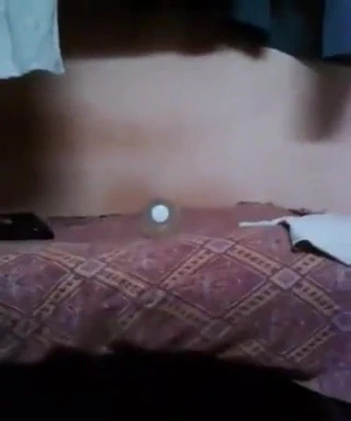 Kolej kız gösteri ona kedi