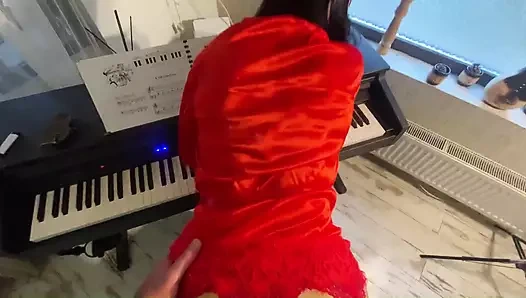 Orta yaşlı seksi kadın ep 97 piyano öğretmeninin yarağı maceraları