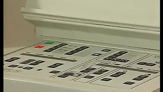 Doctoresse a des gros seins 2- tam Fransız filmi