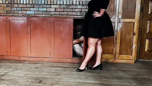 Dominatrix sahibe April - köle eğitim akademisi