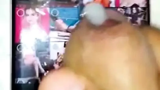 Trubuto a Selena Gomez