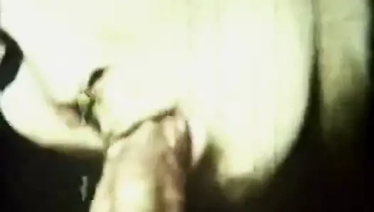 Genç kızlar değiş tokuş sikme ortakları (1960'larda vintage)