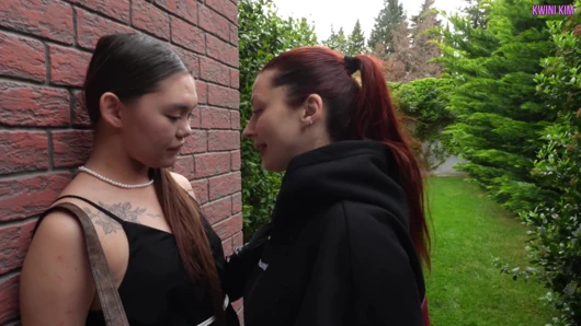 Drama. Tüylü Asyalı, Zayıf Asyalı Kocasını Iri Lezbiyenle Aldatmak İstedi Ama Creampie Oldu