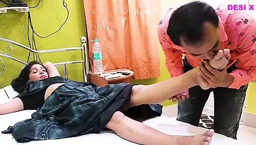 Doktor ne yenge ki ilaj karne k bahane chod diya