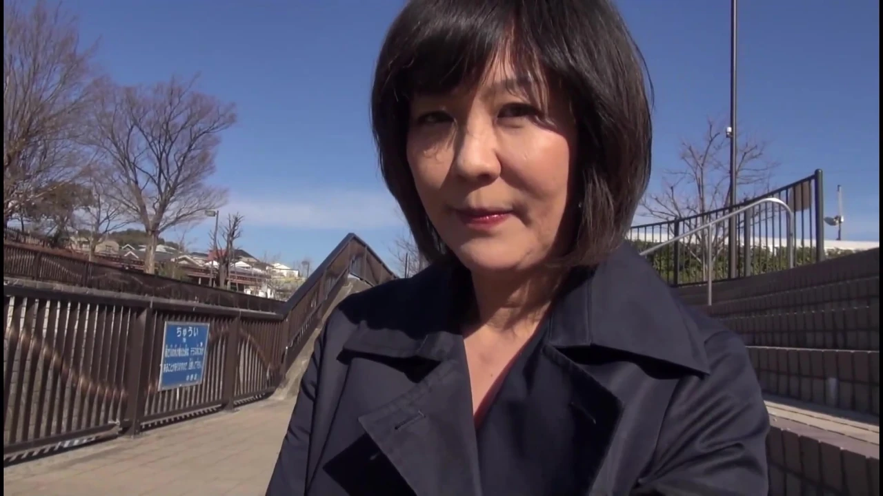 ब्लू कॉलर पत्नियां जो अपने पतियों से प्यार करती हैं, सेक्स के बारे में सोचती हैं! 2 - भाग.19