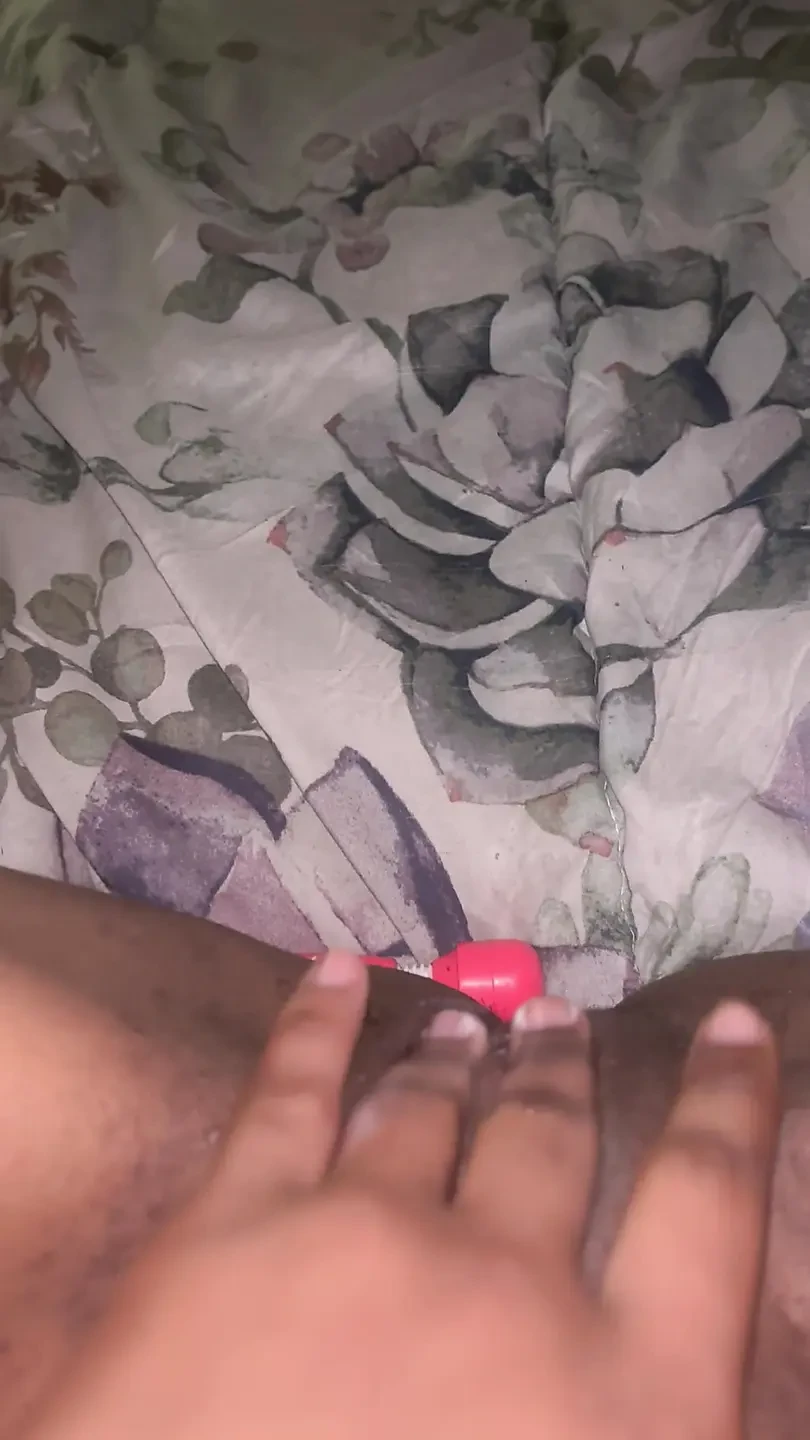 Watch me play with my fat black pussy