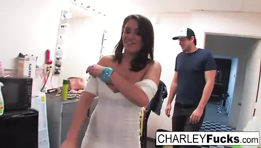 Charley kovalamak ihtiyaçlar bazı horoz