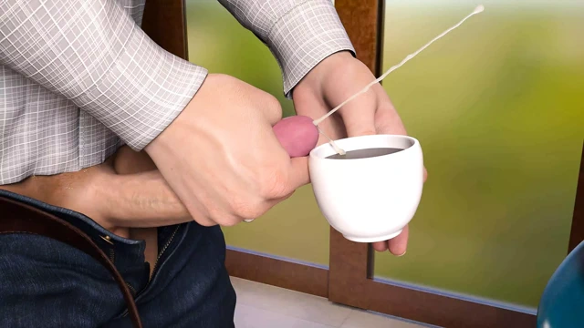 Zevke geri hemşirelik: orta yaşlı seksi kadının içmesi için dölle dolu bir bardak kahve - ep54