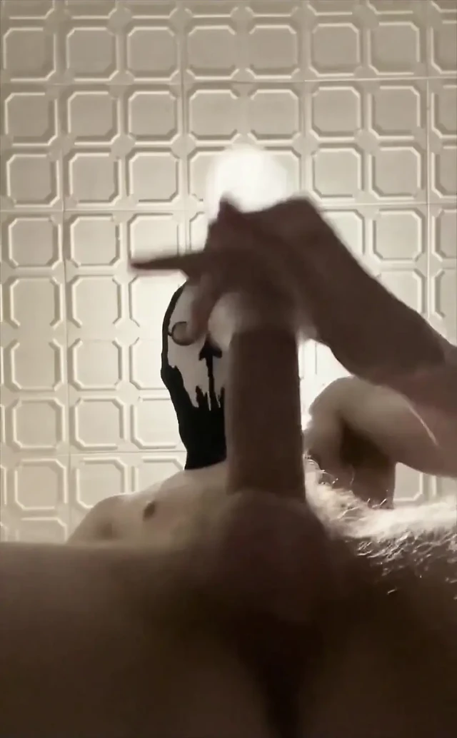 Maskeli Ince Bir Twink Tarafından Ele Geçirilen Seksi 7 inç (18 Cm) Penis. Meşale, Meşale, Yoğun Mastürbasyon, Inleme. Tam Video