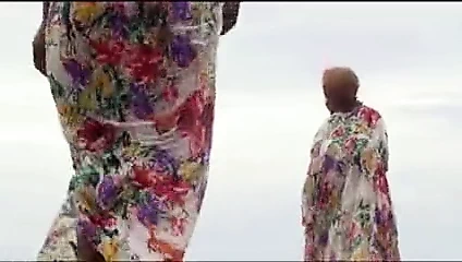 dans eden afrikalı ve büyük göt