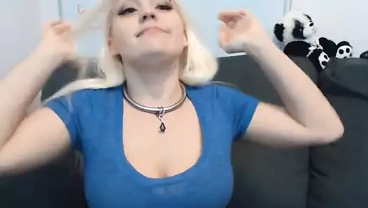 Busty sarışın bebek dildoing kedi üzerinde kam