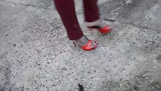 Seksi kırmızı mules