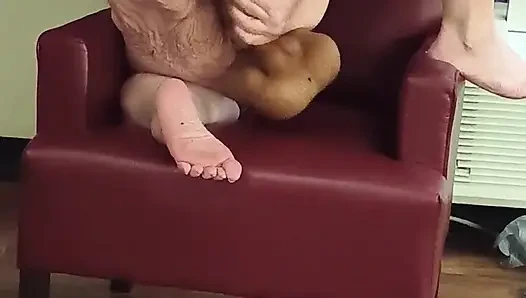 Şişman fahişe sandalyede sana biniyor her yere fışkırtıyor